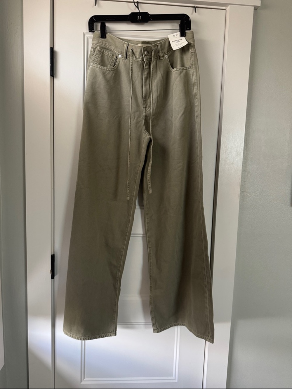 Madewell Women’s Ultimate Wide-Leg Pant in Airy Denim